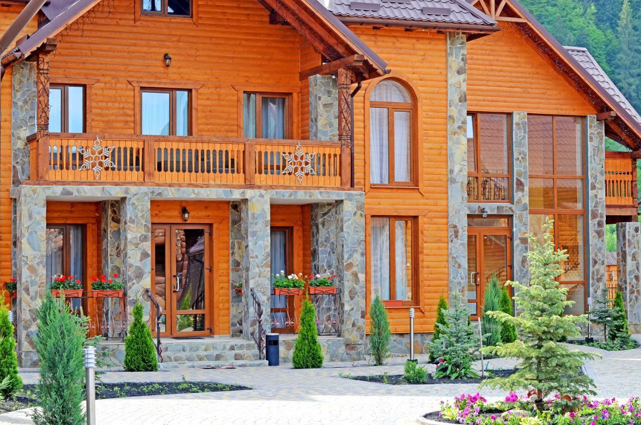 Sribni Rosy Hotel Mykulychyn Exterior photo